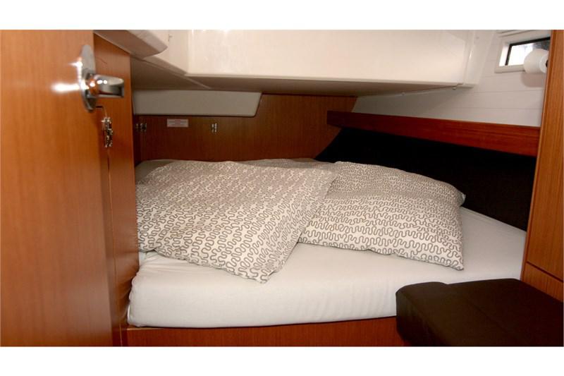 Book yachts online - False - Bavaria Cruiser 41 (3Cab) - Flipper - rent