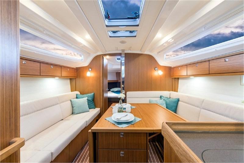Book yachts online - False - Bavaria Cruiser 37 (2Cab) - Swing - rent