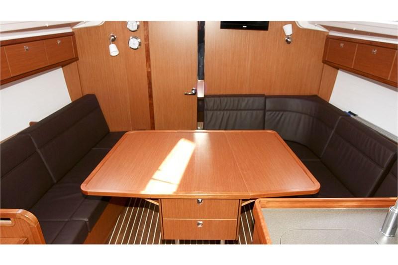 Book yachts online - False - Bavaria Cruiser 37 (2Cab) - Swing - rent