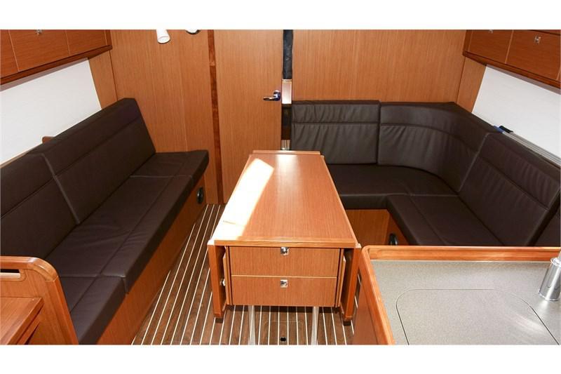 Book yachts online - False - Bavaria Cruiser 37 (2Cab) - Swing - rent