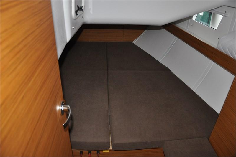 Book yachts online - False - Elan Impression 40 (3Cab) - Evita - rent