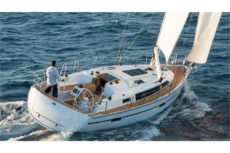 Book yachts online - False - Bavaria Cruiser 37 (3Cab) - Bibi - rent