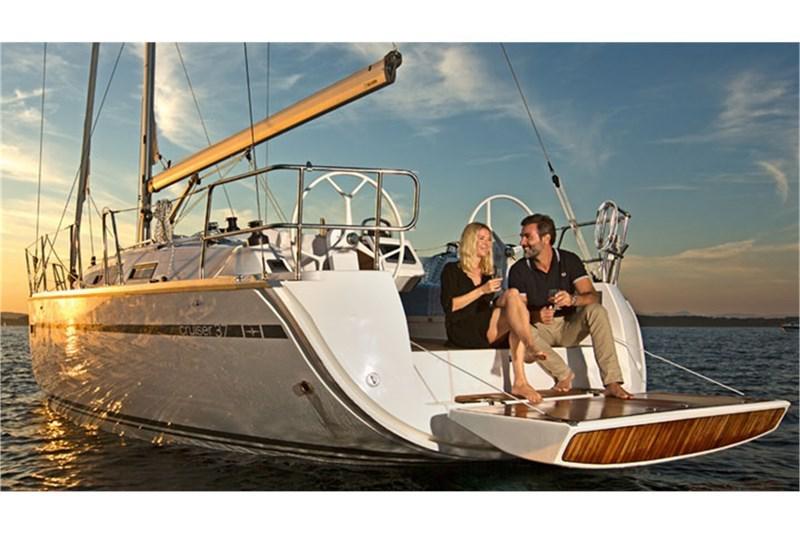 Book yachts online - False - Bavaria Cruiser 37 (3Cab) - Bibi - rent