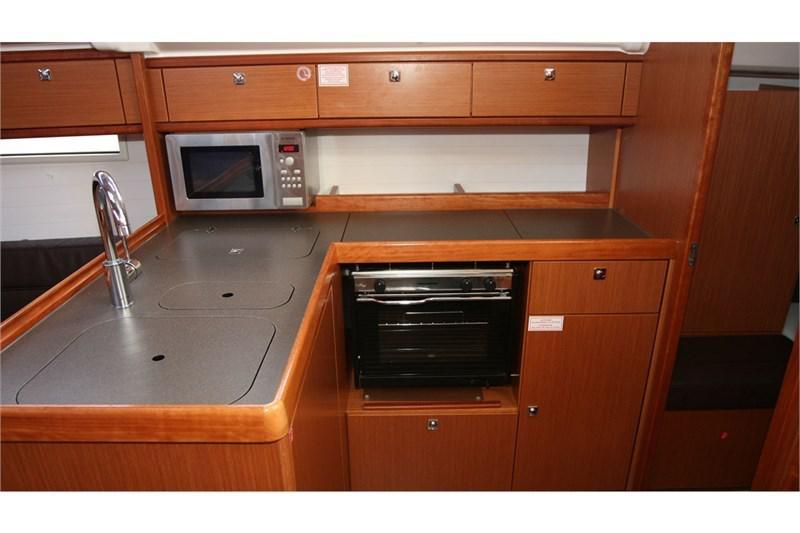 Book yachts online - False - Bavaria Cruiser 37 (3Cab) - Bibi - rent