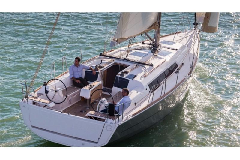 Book yachts online - False - Dufour 382 Grand Large (2Cab) - Lia - rent