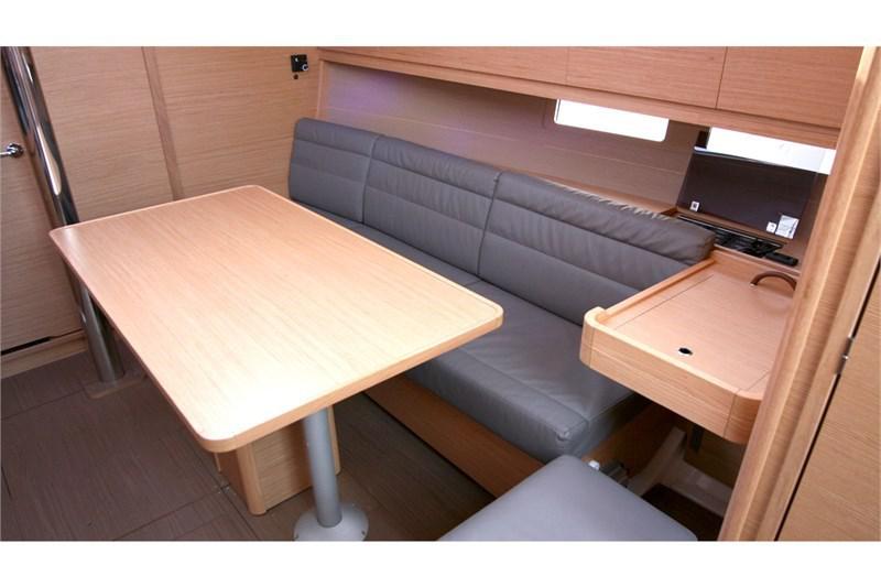 Book yachts online - False - Dufour 382 Grand Large (3Cab) - Lotta - rent