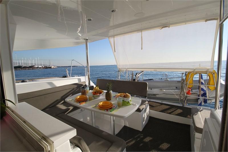 Book yachts online - False - Lagoon 400-S2 (4Cab) - Sailing Blue 4 - rent