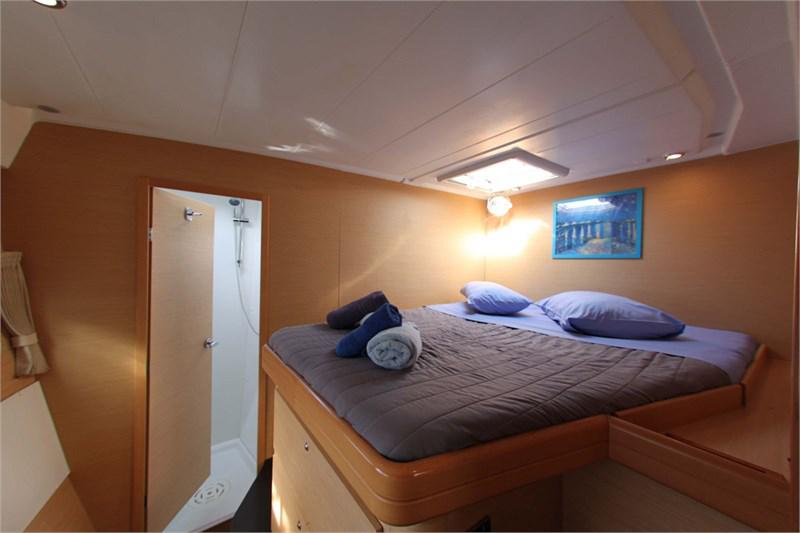 Book yachts online - False - Lagoon 420 (5Cab) - Vegas - rent