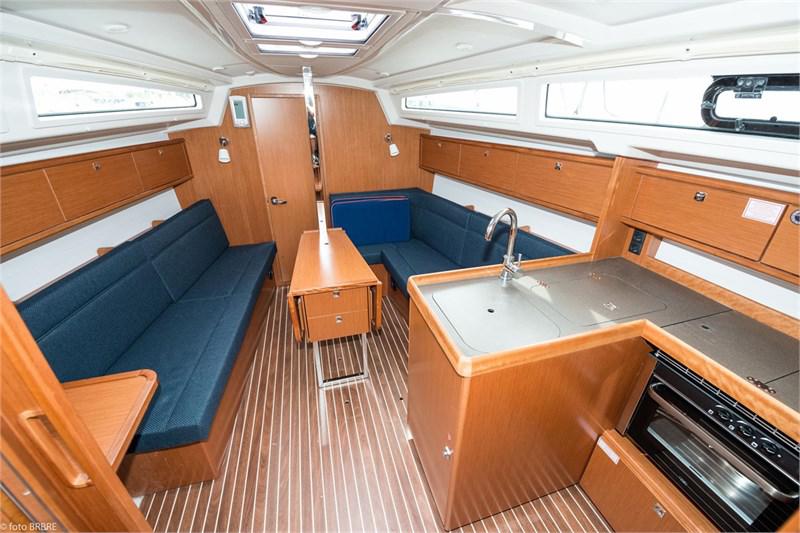 Book yachts online - False - Bavaria Cruiser 34 (2cab) - Lia - rent