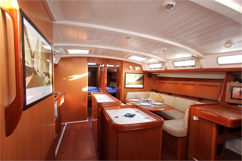 Book yachts online - False - Beneteau Cyclades 50.5 (5Cab) - Roulette - rent