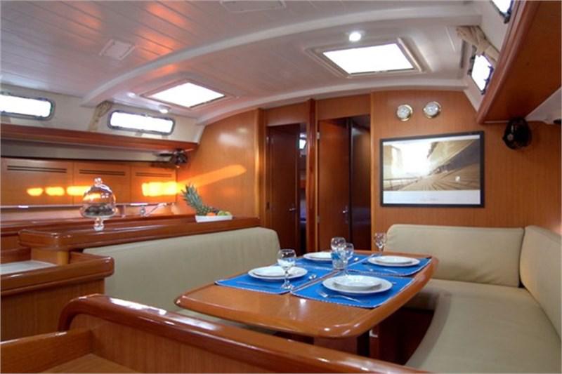 Book yachts online - False - Beneteau Cyclades 50.5 (5Cab) - Roulette - rent