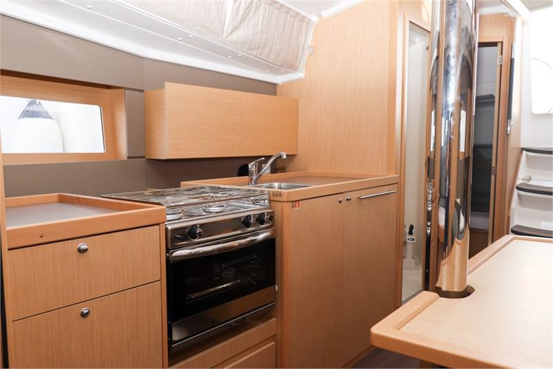 Book yachts online - False - Oceanis 38.1 (3Cab) - Dama - rent