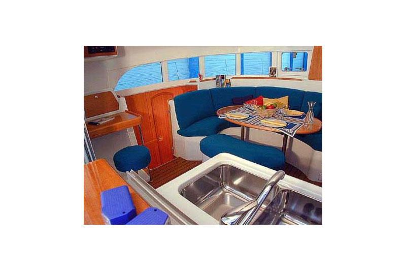 Book yachts online - False - Lagoon 380 (4Cab) - Pom'Ka - rent