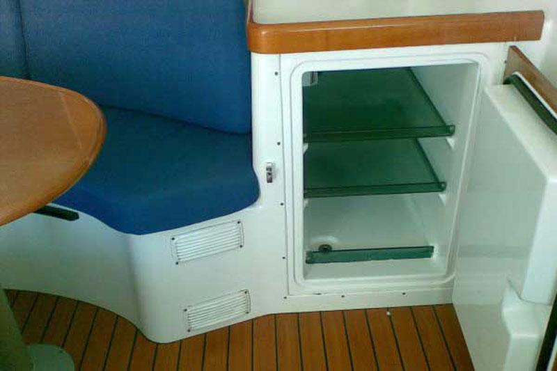 Book yachts online - False - Lagoon 380 (4Cab) - Pom'Ka - rent