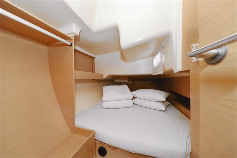 Book yachts online - False - Elan 350 - X-Ray - rent