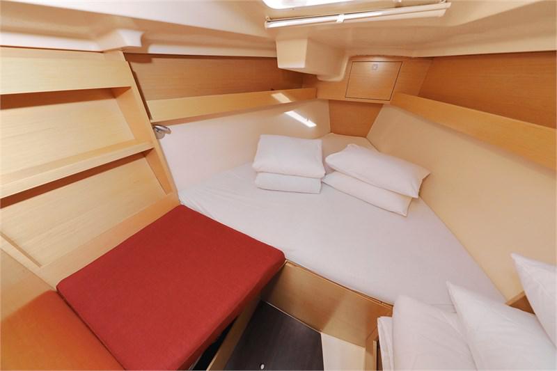 Book yachts online - False - Elan 350 - Uniform - rent