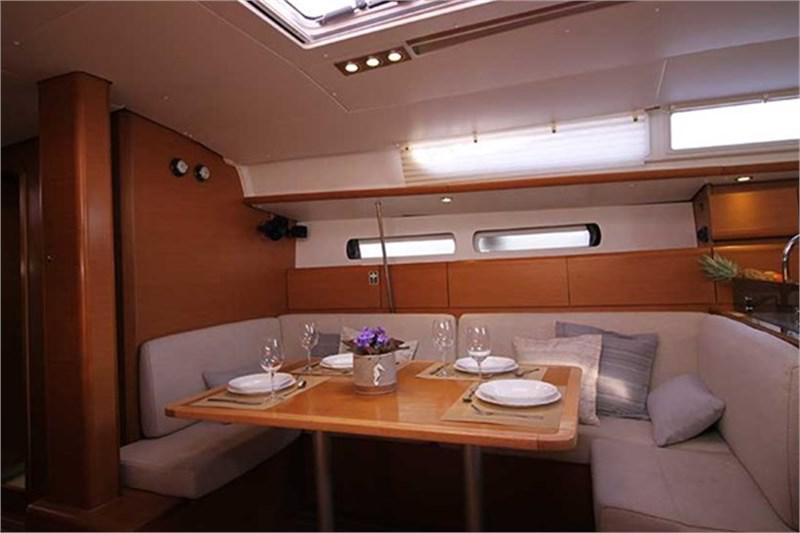 Book yachts online - False - Sun Odyssey 439 (4Cab) - Lucky 7 - rent