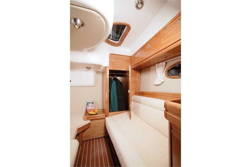 Book yachts online - False - Bavaria 33 Sport - Yamila - rent