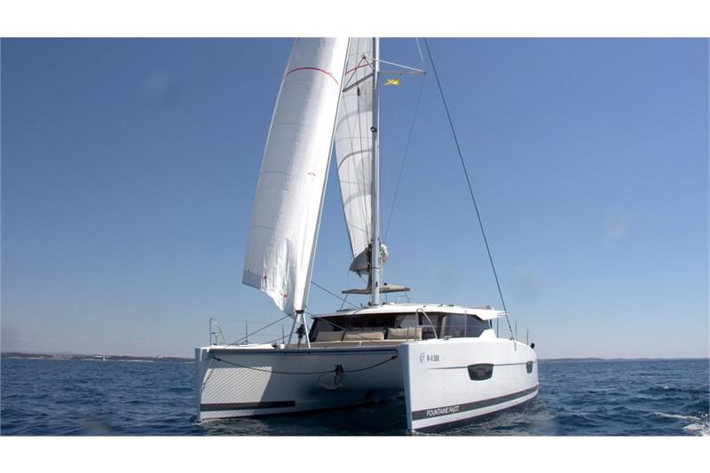 Book yachts online - False - Lucia 40 (4Cab) - Luna Rossa II - rent