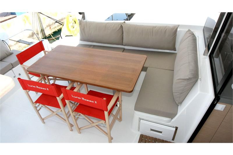 Book yachts online - False - Lucia 40 (4Cab) - Luna Rossa II - rent