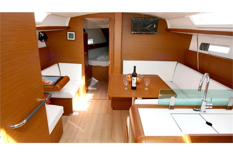 Book yachts online - False - Sun Odyssey 419 (3Cab) - Mira - rent