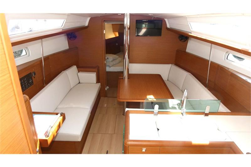 Book yachts online - False - Sun Odyssey 389 (2Cab) - Tara - rent