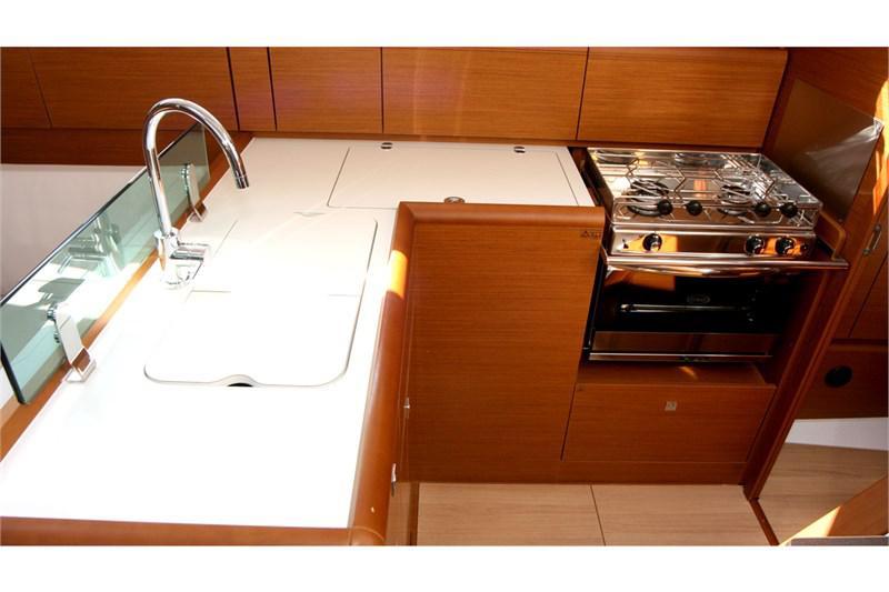 Book yachts online - False - Sun Odyssey 389 (2Cab) - Tara - rent