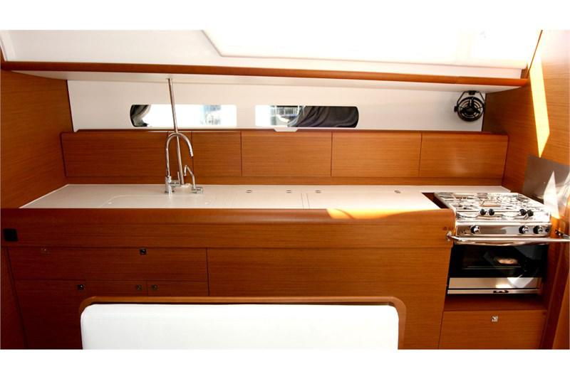 Book yachts online - False - Sun Odyssey 479 (4Cab) - Perla - rent