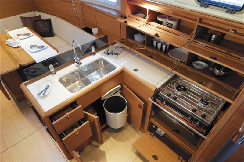 Book yachts online - False - Sun Odyssey 389 (3Cab) - Billie Jean - rent