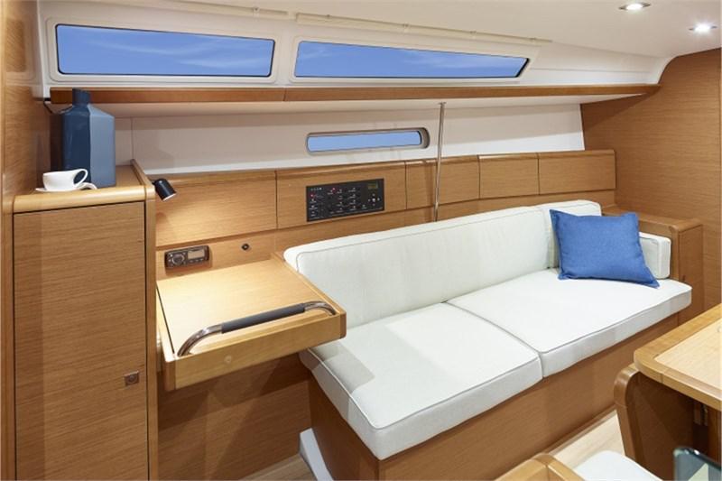 Book yachts online - False - Sun Odyssey 389 (3Cab) - Suzie Q - rent
