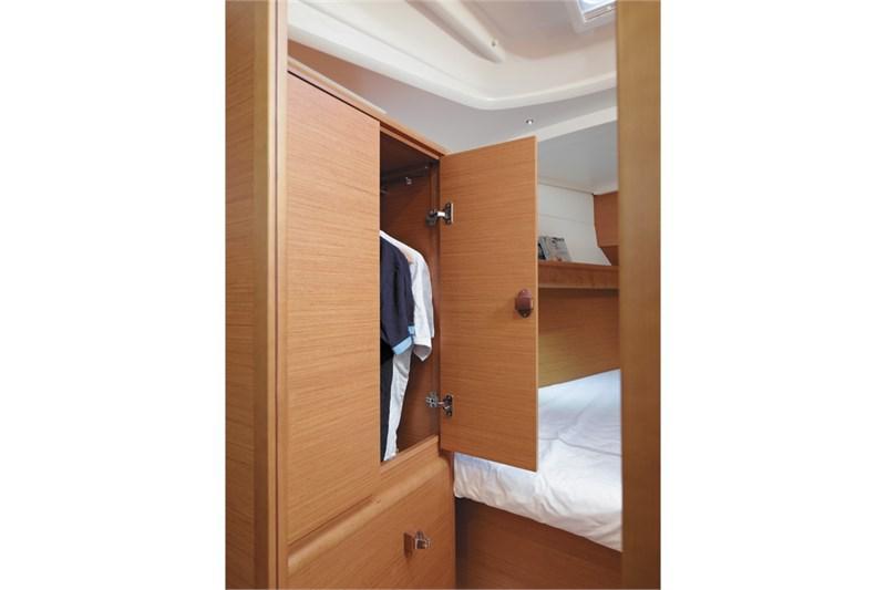 Book yachts online - False - Sun Odyssey 389 (3Cab) - Suzie Q - rent
