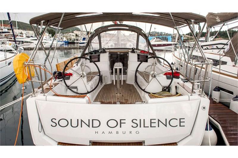 Book yachts online - False - Sun Odyssey 389 (3Cab) - Sound of Silence - rent