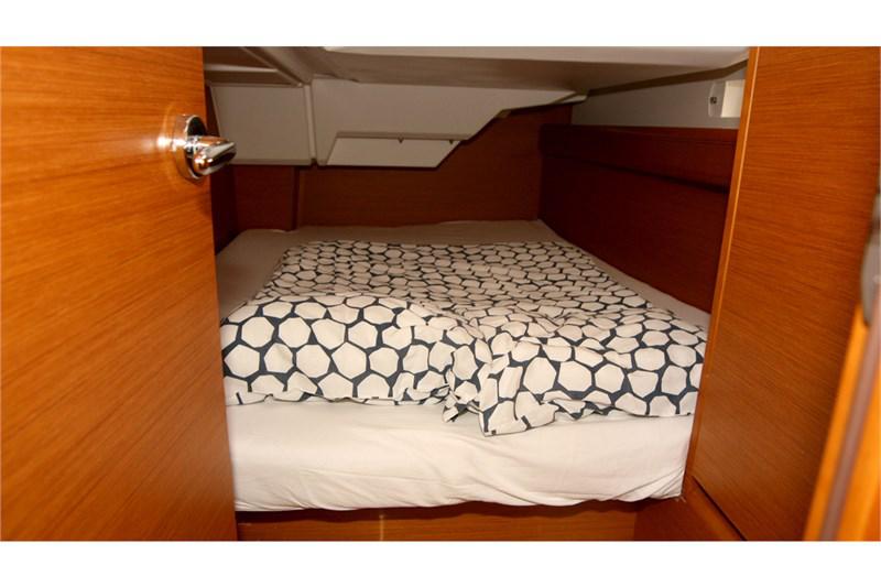 Book yachts online - False - Sun Odyssey 389 (3Cab) - Sound of Silence - rent