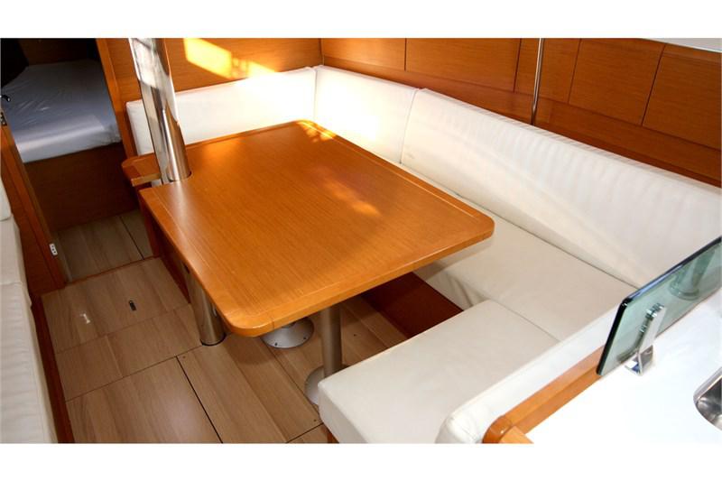 Book yachts online - False - Sun Odyssey 389 (3Cab) - Sound of Silence - rent