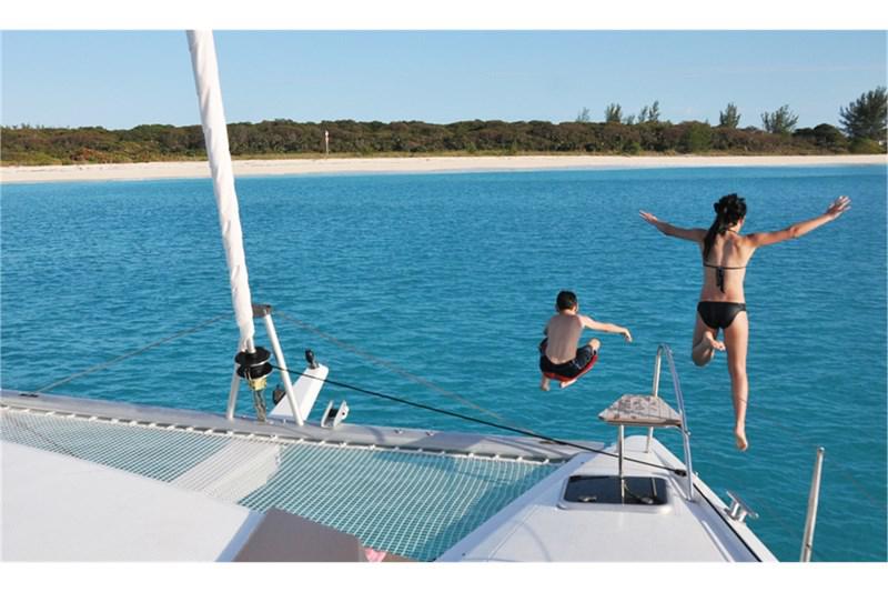 Book yachts online - False - Lucia 40 (4Cab) - Margarita - rent