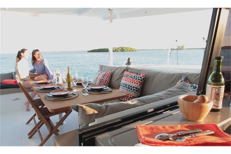 Book yachts online - False - Lucia 40 (4Cab) - Margarita - rent