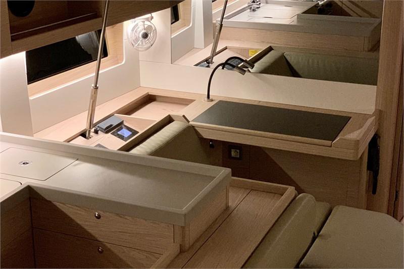 Book yachts online - False - Oceanis 51.1 (5Cab) - Lima - rent