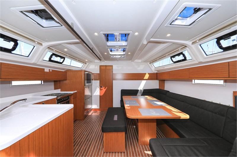 Book yachts online - False - Bavaria Cruiser 46 (3Cab) Style - Hana - rent
