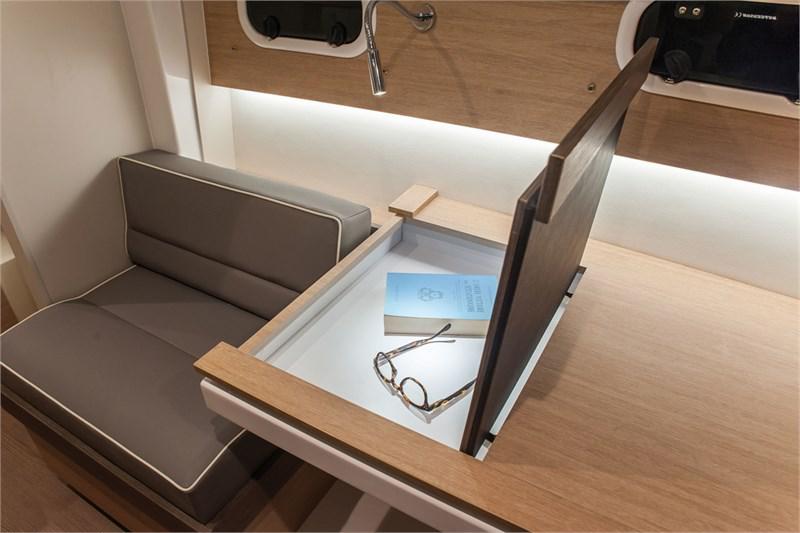 Book yachts online - False - Bali 4.3 (4Cab) - Carpe Ventum - rent