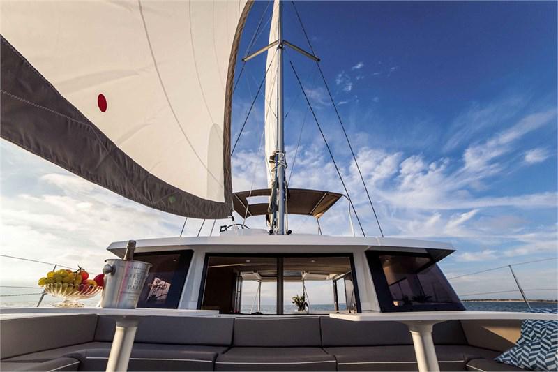 Book yachts online - False - Bali 4.3 (4Cab) - Carpe Ventum - rent