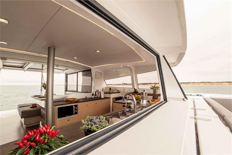 Book yachts online - False - Bali 4.3 (4Cab) - Carpe Ventum - rent