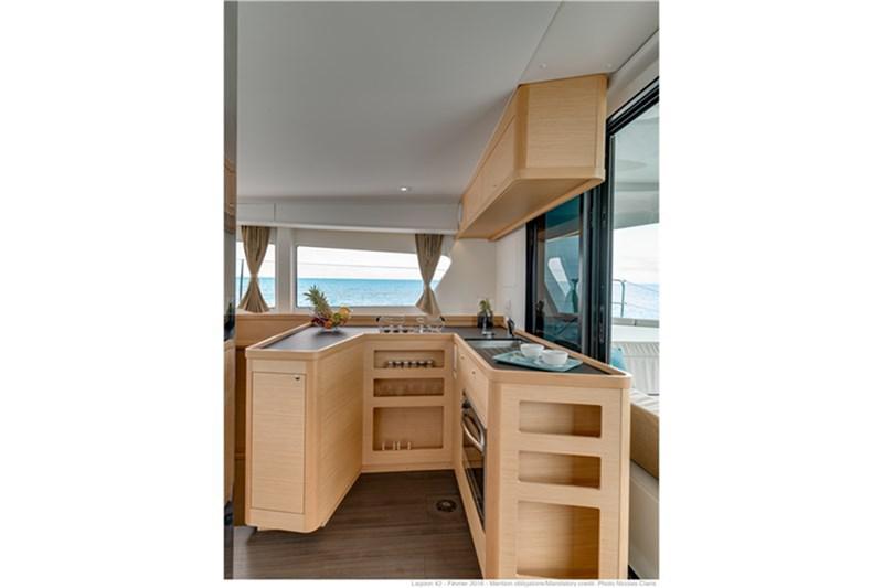 Book yachts online - False - Lagoon 42 (4Cab) - Marianne - rent