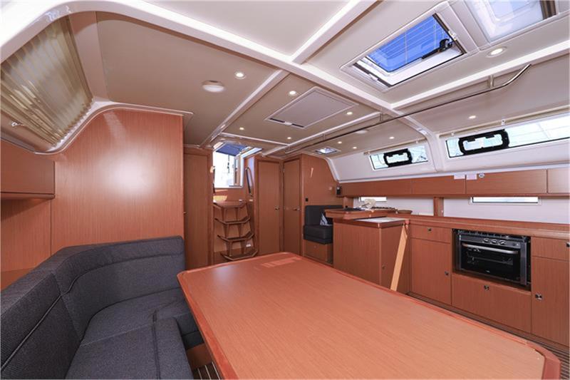 Book yachts online - False - Bavaria Cruiser 51 (5Cab) - Bonnytta - rent