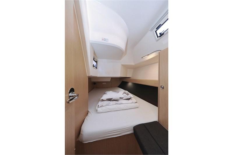 Book yachts online - False - Bavaria Cruiser 37 (3Cab) - Sofija - rent