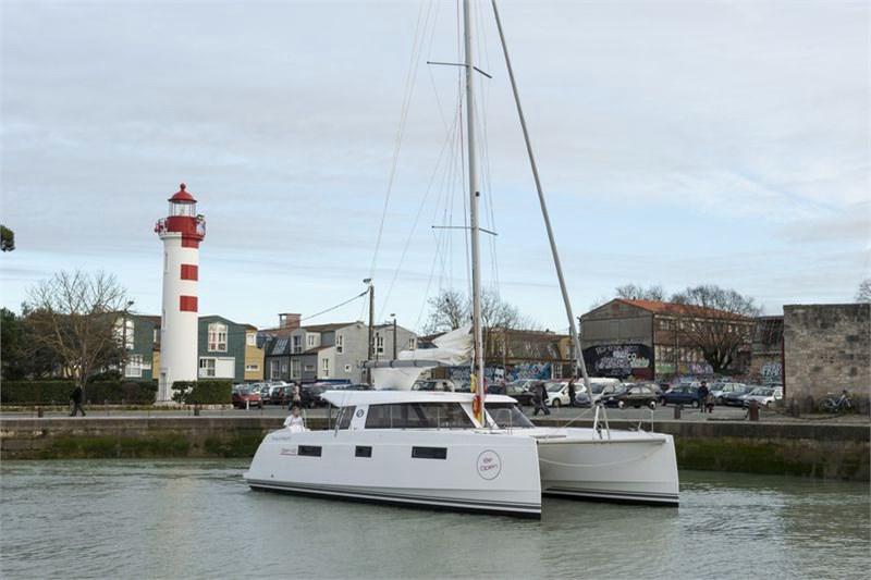 Book yachts online - False - Nautitech Open 40 (4Cab) - Pink Lady - rent