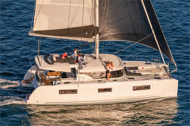 Book yachts online - False - Lagoon 46 (4+2Cab) - D.Bobo - rent