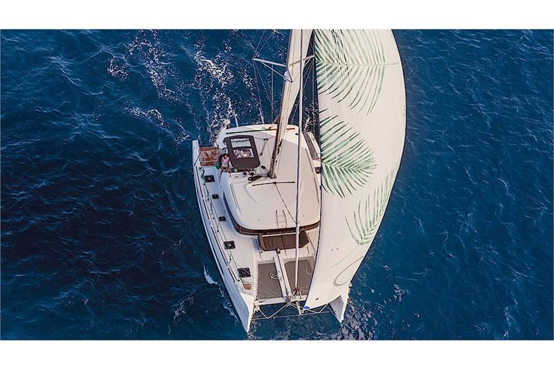 Book yachts online - False - Lagoon 40 (4+2Cab) - Vaiana - rent
