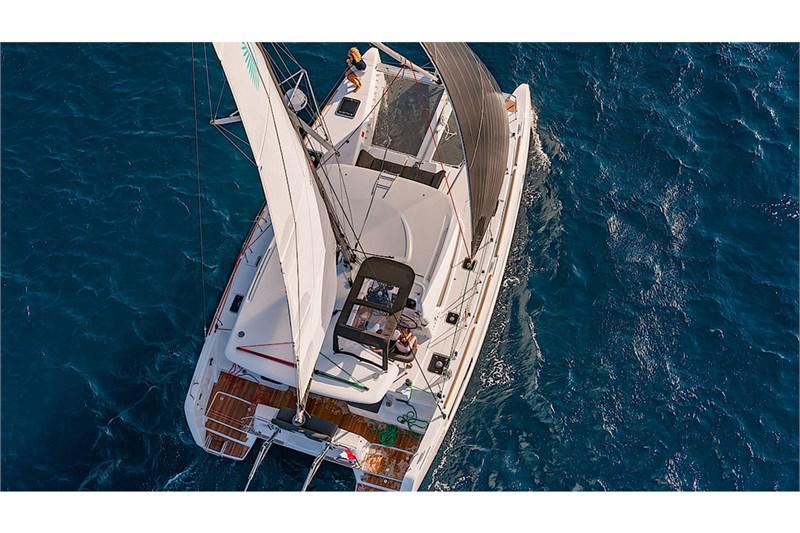 Book yachts online - False - Lagoon 40 (4+2Cab) - Vaiana - rent