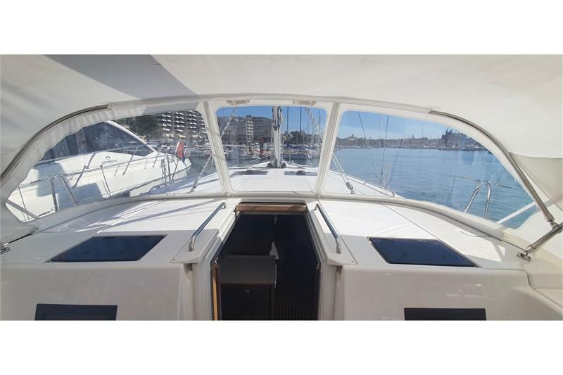 Book yachts online - False - Bavaria C45 (4Cab) - Whisper - rent