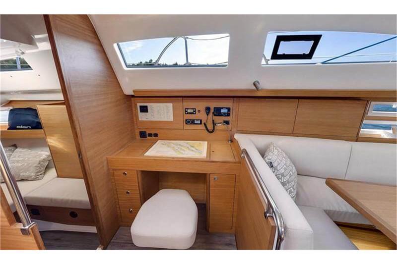 Book yachts online - False - Elan Impression 45.1 (3cab) - Ianira - rent
